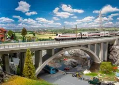 120505 Faller Moderne Bogenbrücke