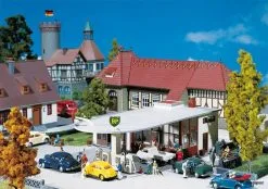 130347 Faller BP-Tankstelle