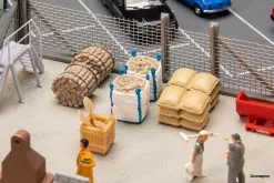 180348 Faller Ladegüter-Set